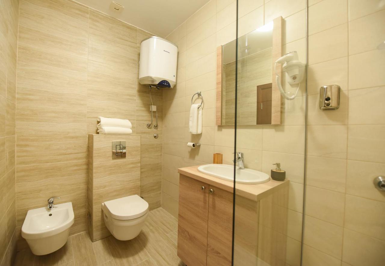 Korzo Apartmani ポドゴリツァ エクステリア 写真
