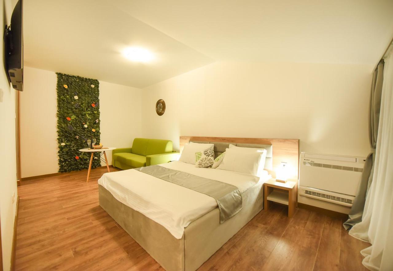 Korzo Apartmani ポドゴリツァ エクステリア 写真