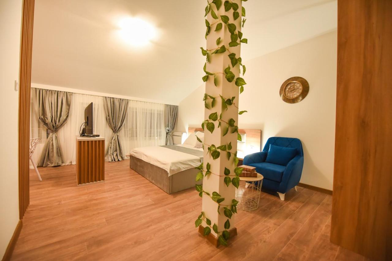 Korzo Apartmani ポドゴリツァ エクステリア 写真