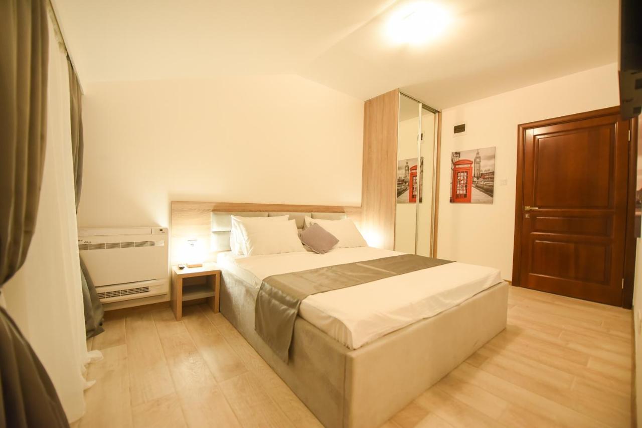 Korzo Apartmani ポドゴリツァ エクステリア 写真