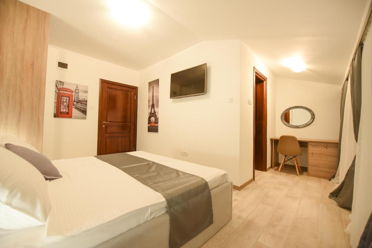 Korzo Apartmani ポドゴリツァ エクステリア 写真