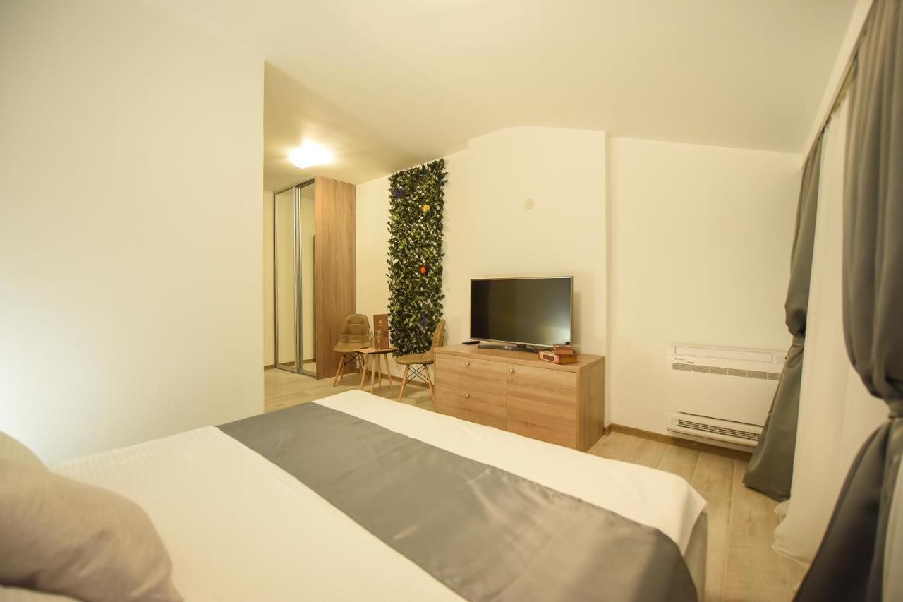 Korzo Apartmani ポドゴリツァ エクステリア 写真